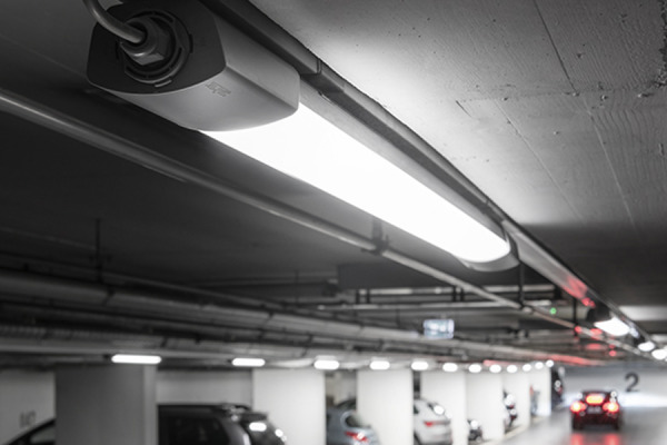 Solide belysningsarmaturer for innendørsmiljøer