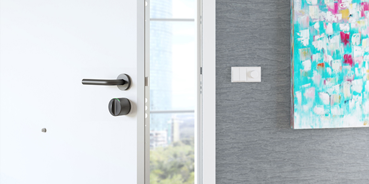 Danalock & Danpad smartlås – nå i svart, som passer til det moderne hjem.