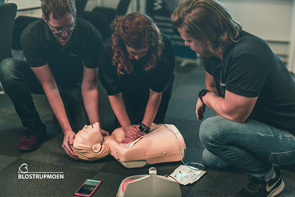 Dette er kravene fra Arbeidstilsynet om førstehjelpsutstyr og hjertestartere