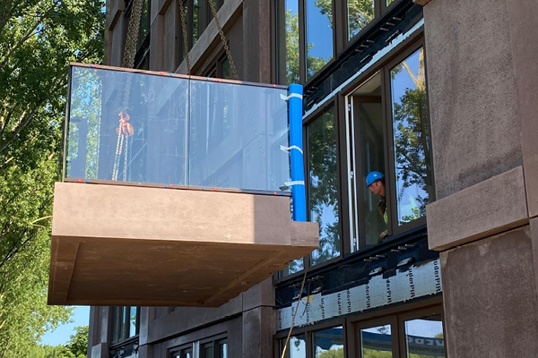 Innovativ løsning forenkler balkonginstallasjon