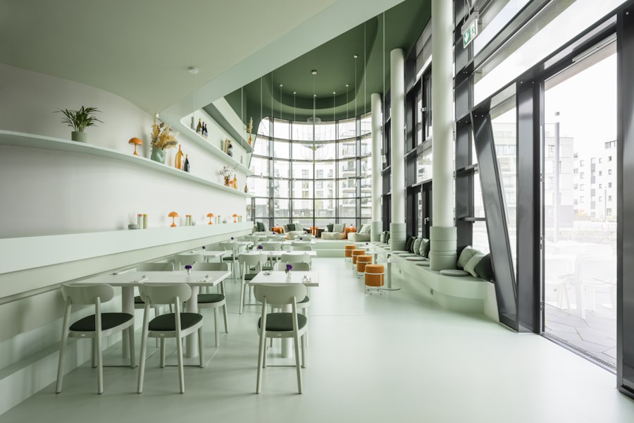 Fargerike aksenter: LS 990 Les Couleurs® Le Corbusier
