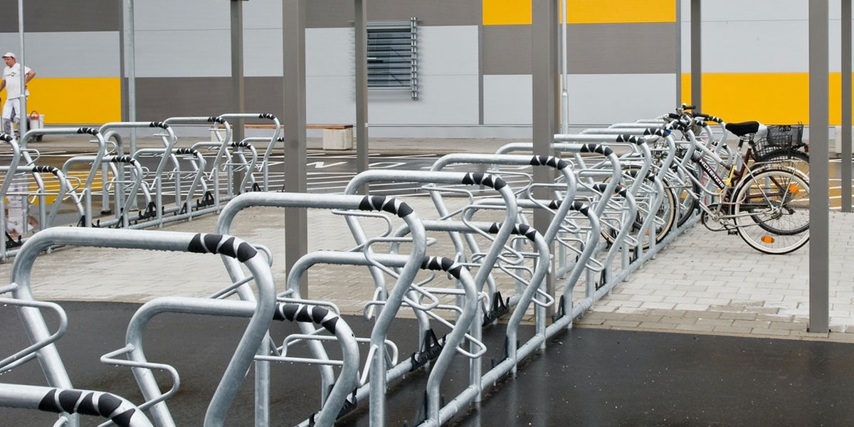 Kampanje: Sykkelstativ med plass til 26 sykler på 5 meter stativ!