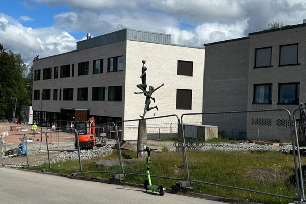 Ny skole med stil: Fibo setter preg på Lørenskog VGS