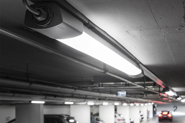 Parkeringshus – Spar opptil 90% energi med sensorstyrt belysning og intelligent trådløs kommunikasjon
