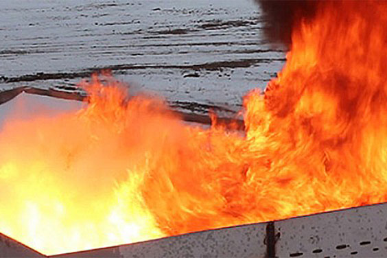Welands egenutviklede flammerist kveler oljebrand på tre sekunder